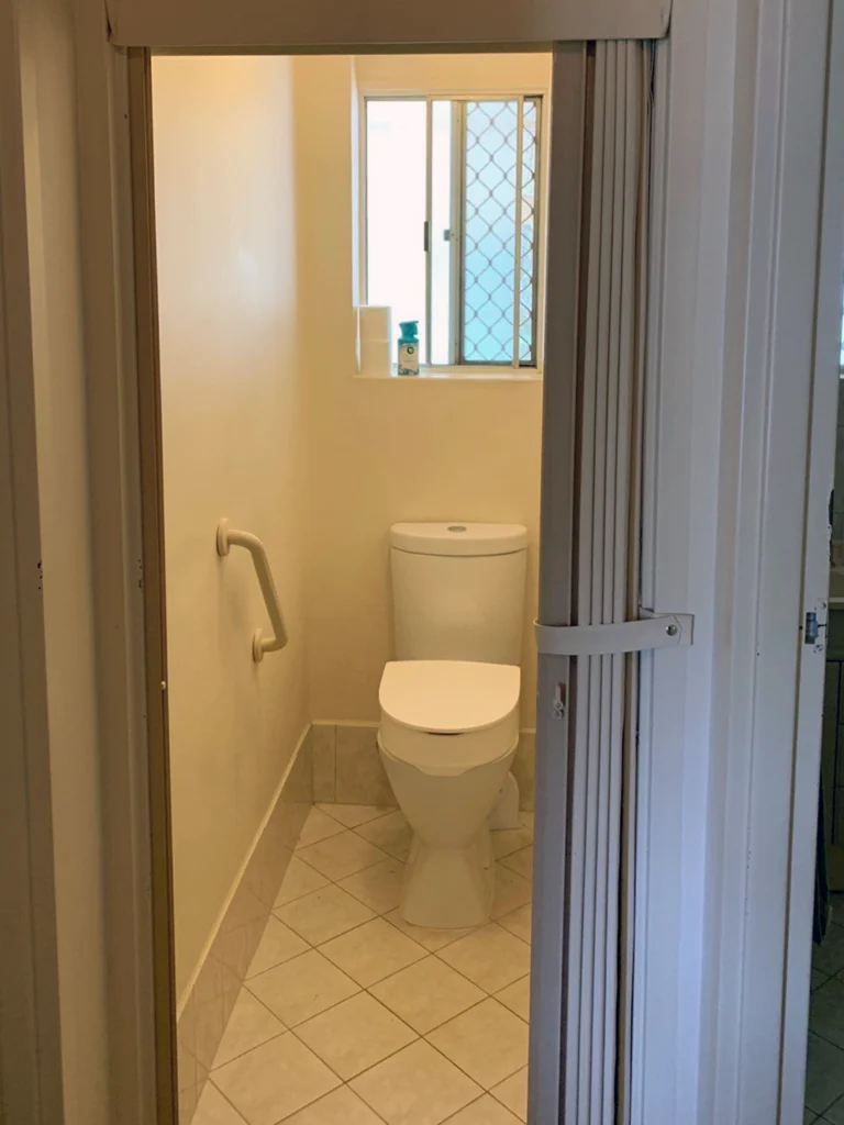 Hiline Home Modifications - Concertina doors