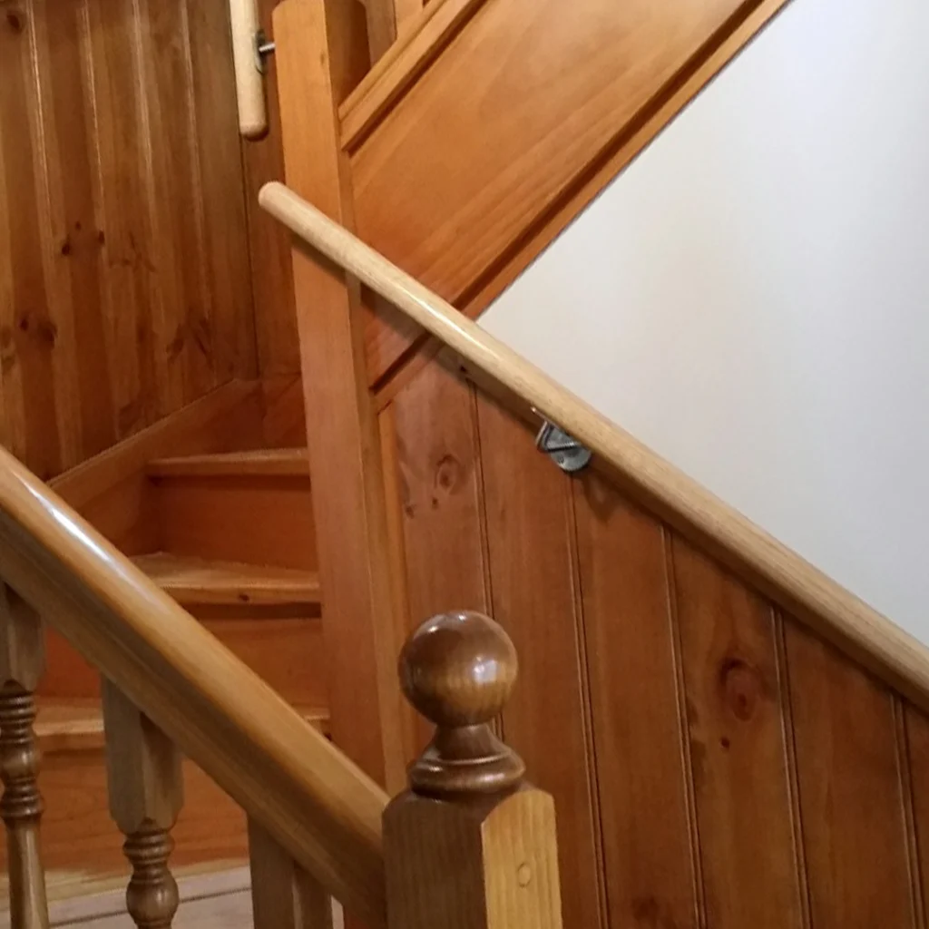 Hiline Home Modifications - Timber hand rails